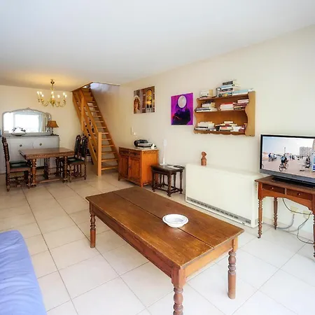 Awesome In Apartament Ostenda