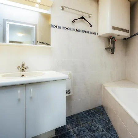 Awesome In Apartament Ostenda